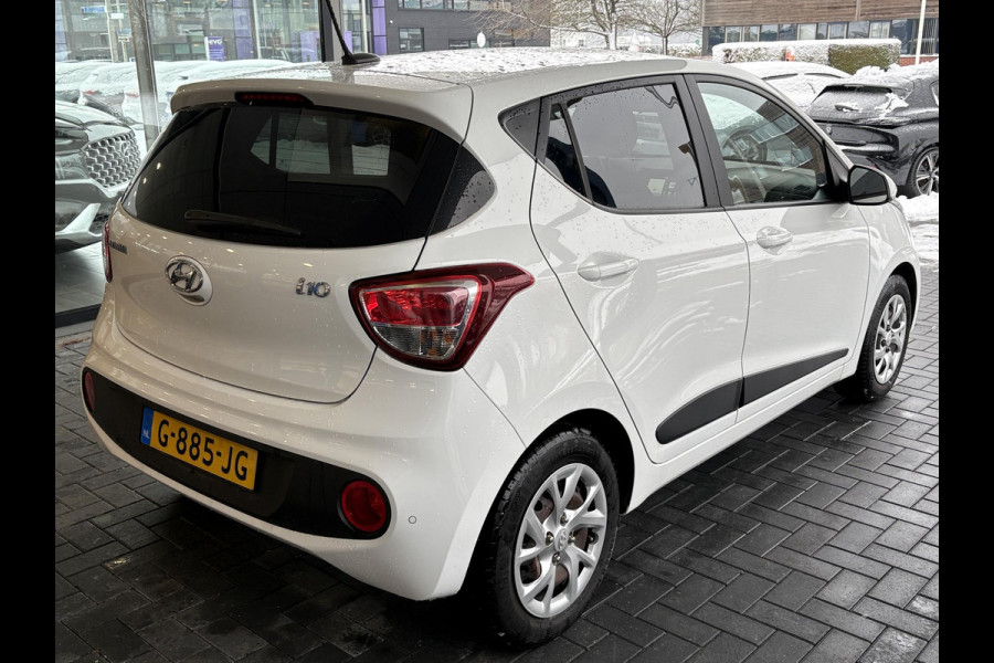 Hyundai i10 1.0i Premium | Stoelverwarming | Cruise Control | Parkeersensoren | Navigatie & Carplay |