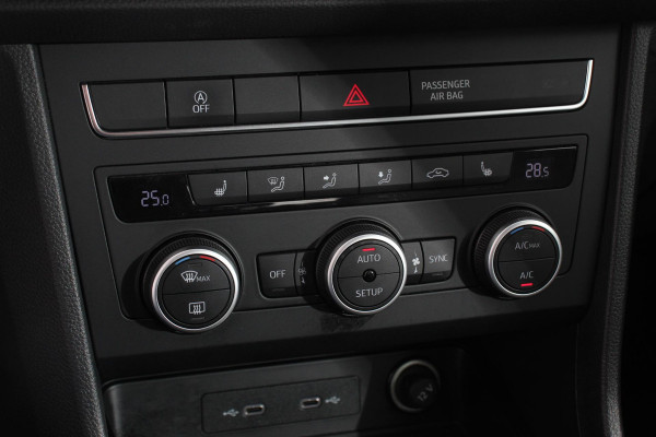 Seat Ateca 1.5 TSI 150pk DSG Style | Navigatie | Apple Carplay/Android Auto | Adaptive Cruise Control | Parkeersensor achter | Camera | Stoel-en stuurverwarming | Virtual Cockpit | Climate Control | Ledverlichting voor