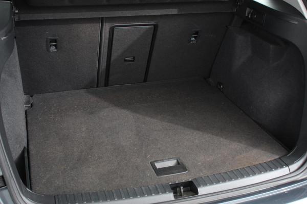 Seat Ateca 1.5 TSI 150pk DSG Style | Navigatie | Apple Carplay/Android Auto | Adaptive Cruise Control | Parkeersensor achter | Camera | Stoel-en stuurverwarming | Virtual Cockpit | Climate Control | Ledverlichting voor