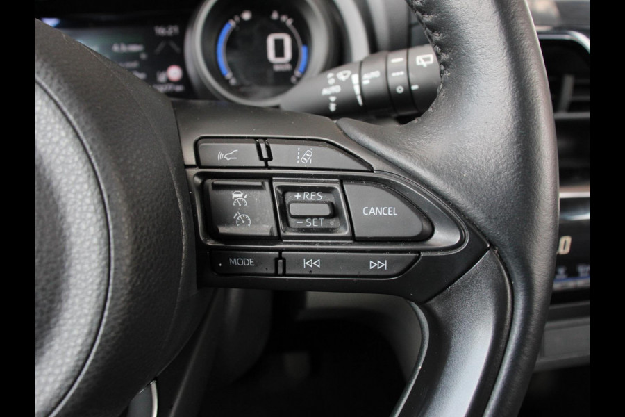 Toyota Yaris Cross 1.5 Hybrid Active Climate control Cruise control Parkeersensoren achter Achteruitrij camera Apple Carplay/ Android Auto