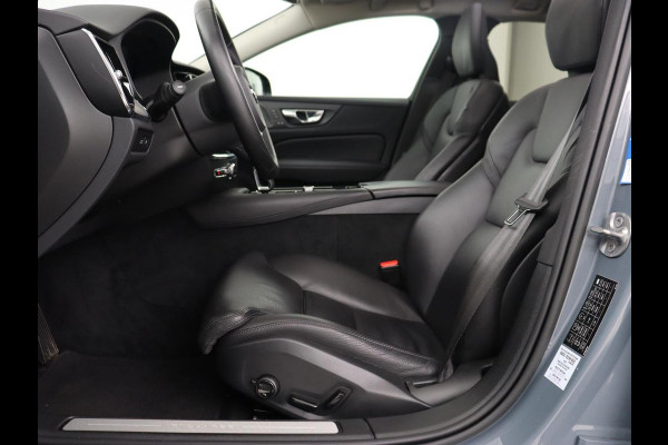 Volvo V60 2.0 T6 Plug-in hybrid AWD | Panoramadak | Trekhaak | Camera | Harman/Kardon | Leder | Stoel & Stuurverwarming