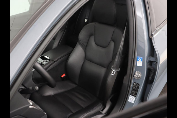 Volvo V60 2.0 T6 Plug-in hybrid AWD | Panoramadak | Trekhaak | Camera | Harman/Kardon | Leder | Stoel & Stuurverwarming