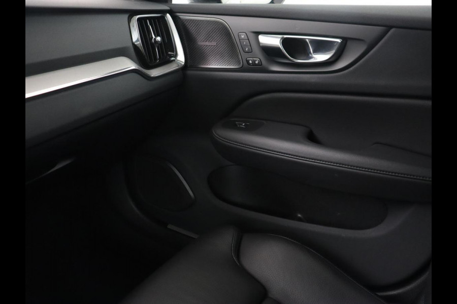 Volvo V60 2.0 T6 Plug-in hybrid AWD | Panoramadak | Trekhaak | Camera | Harman/Kardon | Leder | Stoel & Stuurverwarming