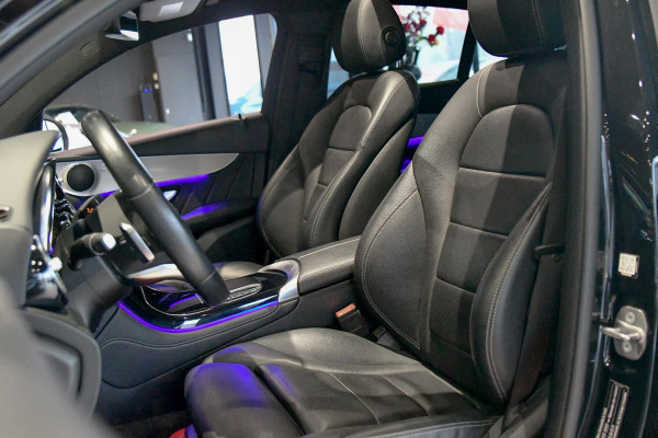 Mercedes-Benz GLC Coupé 200 4MATIC AMG. Pano, Distro+, 360, Leder, 20'', CarPlay, Sfeer!