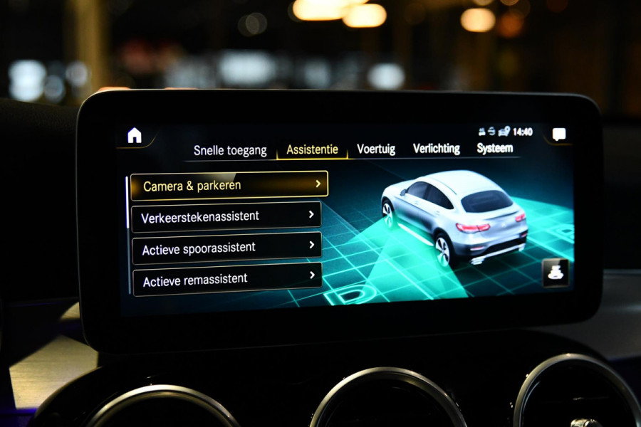 Mercedes-Benz GLC Coupé 200 4MATIC AMG. Pano, Distro+, 360, Leder, 20'', CarPlay, Sfeer!