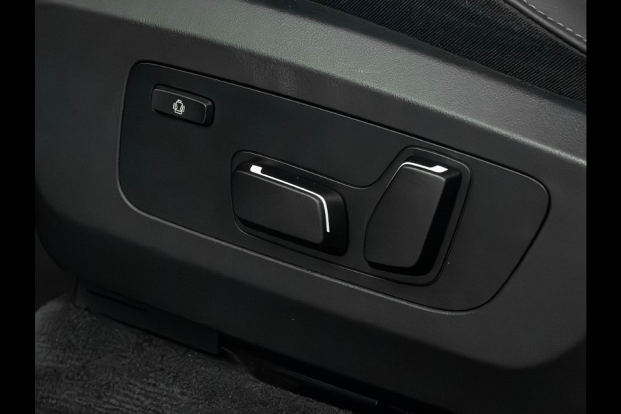 BMW X3 30e xDrive M-Sport - Pano - Trekhaak - ACC - Memoryzetel