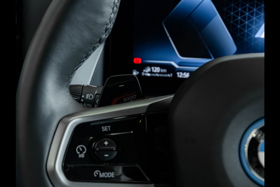 BMW X3 30e xDrive M-Sport - Pano - Trekhaak - ACC - Memoryzetel