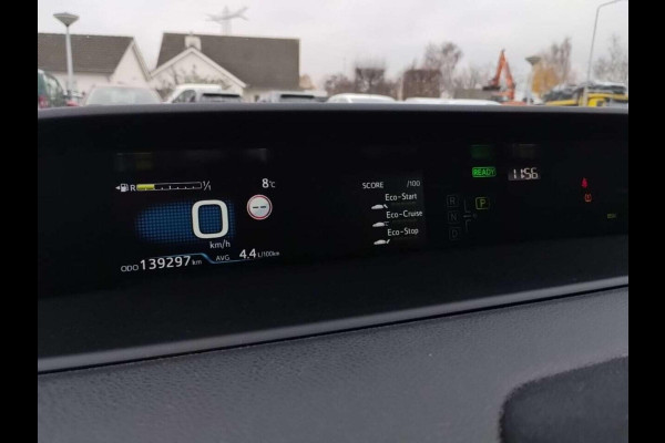 Toyota Prius 1.8 Dynamic Hybrid | Trekhaak | Stoelverwarming | Navigatie | Cruise Control | Climate Control |