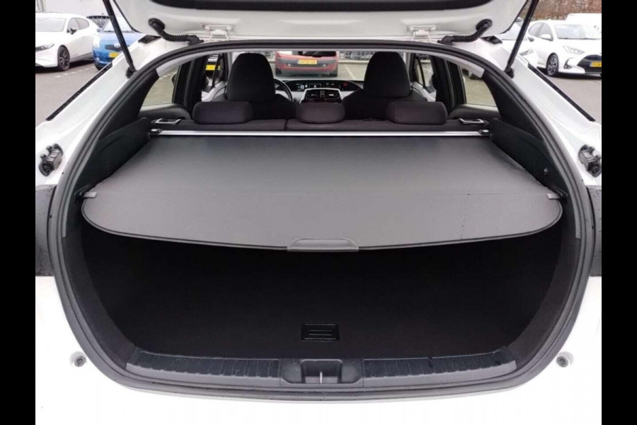 Toyota Prius 1.8 Dynamic Hybrid | Trekhaak | Stoelverwarming | Navigatie | Cruise Control | Climate Control |