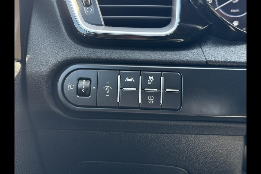 Kia Ceed 1.5 T-GDi GT-Line | ACHTERUITRIJCAMERA | NAVIGATIE SYSTEEM | CLIMATE CONTROL | AFNEEMBARE TREKHAAK |