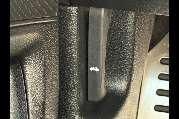 Kia Ceed 1.5 T-GDi GT-Line | ACHTERUITRIJCAMERA | NAVIGATIE SYSTEEM | CLIMATE CONTROL | AFNEEMBARE TREKHAAK |