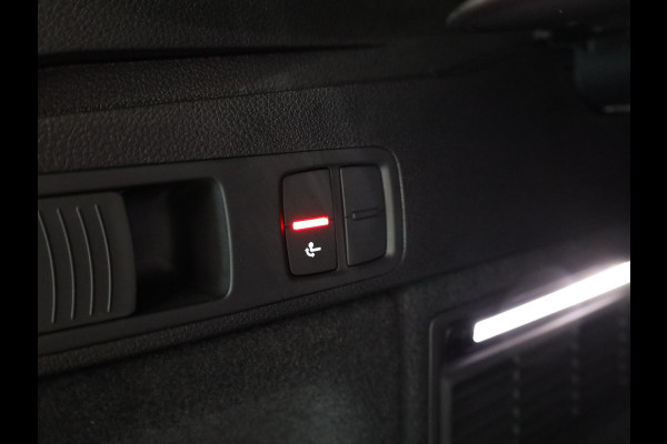 Audi Q5 50 TFSI e S-line Competition 299pk |  Panoramadak  | Wegklapbare trekhaak | B&O Audio | Parkeercamera | Adaptieve cruise contole | Verwarmbare voorstoelen