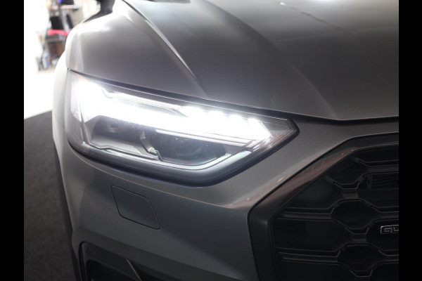 Audi Q5 50 TFSI e S-line Competition 299pk |  Panoramadak  | Wegklapbare trekhaak | B&O Audio | Parkeercamera | Adaptieve cruise contole | Verwarmbare voorstoelen