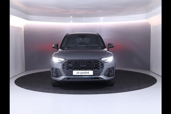 Audi Q5 50 TFSI e S-line Competition 299pk |  Panoramadak  | Wegklapbare trekhaak | B&O Audio | Parkeercamera | Adaptieve cruise contole | Verwarmbare voorstoelen