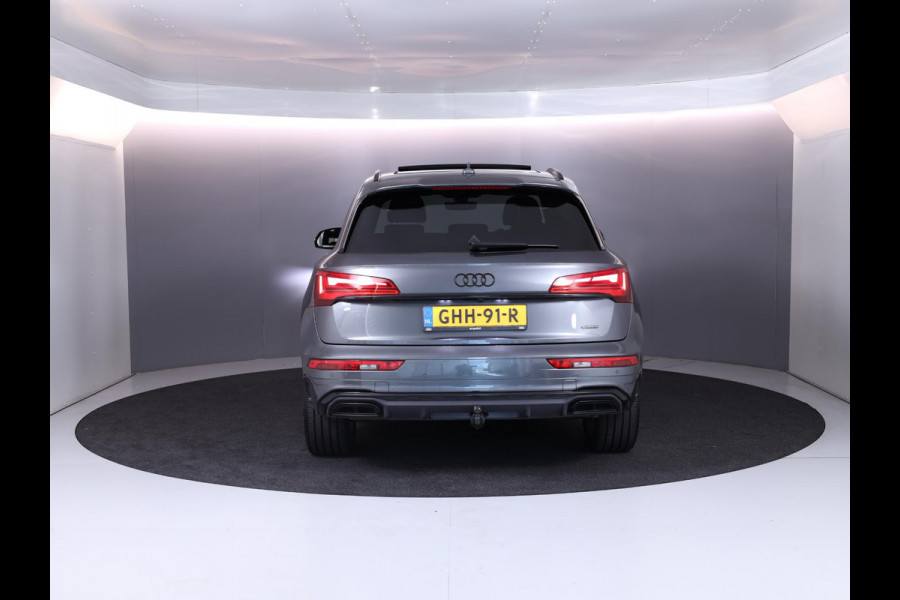 Audi Q5 50 TFSI e S-line Competition 299pk |  Panoramadak  | Wegklapbare trekhaak | B&O Audio | Parkeercamera | Adaptieve cruise contole | Verwarmbare voorstoelen