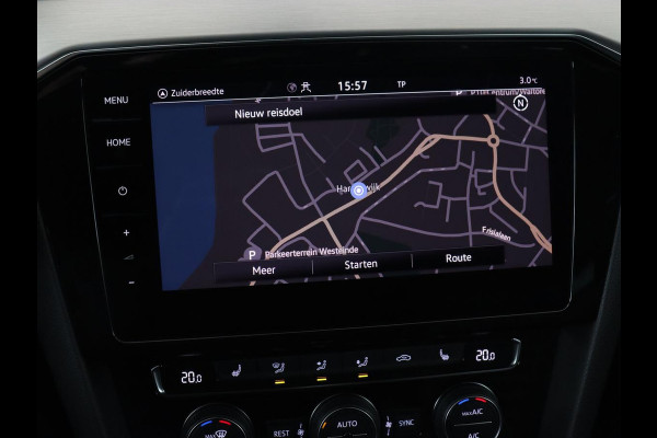 Volkswagen Passat 1.5 TSI R Line | Panoramadak | Nappaleder | Stoelverwarming | Massage | Memory | Camera | Matrix LED | Carplay | Navigatie | Keyless | Virtual Cockpit