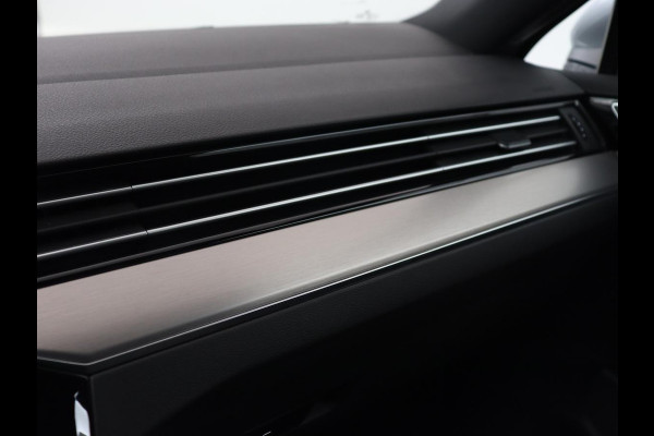 Volkswagen Passat 1.5 TSI R Line | Panoramadak | Nappaleder | Stoelverwarming | Massage | Memory | Camera | Matrix LED | Carplay | Navigatie | Keyless | Virtual Cockpit