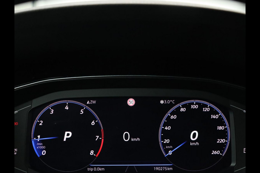 Volkswagen Passat 1.5 TSI R Line | Panoramadak | Nappaleder | Stoelverwarming | Massage | Memory | Camera | Matrix LED | Carplay | Navigatie | Keyless | Virtual Cockpit