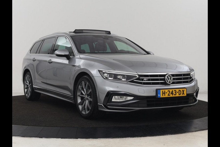 Volkswagen Passat 1.5 TSI R Line | Panoramadak | Nappaleder | Stoelverwarming | Massage | Memory | Camera | Matrix LED | Carplay | Navigatie | Keyless | Virtual Cockpit
