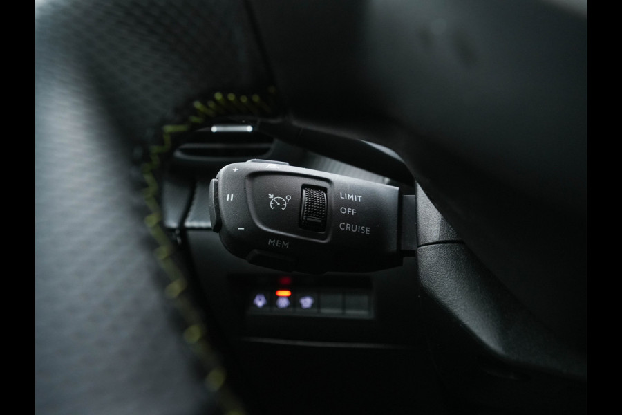 Peugeot e-208 EV GT 350 50 kWh [ 3-Fase ] (INCL.BTW) *PANO | FULL-LED | DIGI-COCKPIT | BLINDSPOT | CAMERA | LEATHER-ALCANTARA | AMBIENT-LIGHT | NAVI-FULLMAP | LANE-ASSIST | KEYLESS | DAB | CCS-FASTLOADER | HEATED-SPORTSEATS | 17''ALU