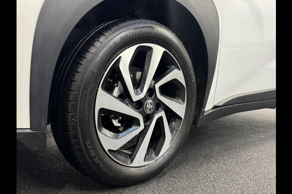 Toyota Aygo X 1.0 VVT-i Automaat Pulse Navigatie Apple Carplay/Android Auto Camera 17" Lichtmetalen Velgen Climate Control Adaptive Cruise Control Two Tone