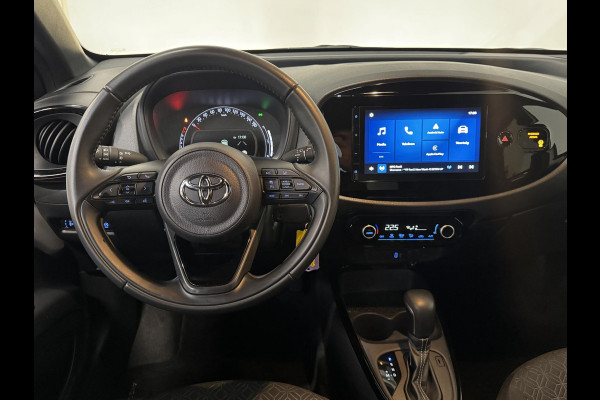 Toyota Aygo X 1.0 VVT-i Automaat Pulse Navigatie Apple Carplay/Android Auto Camera 17" Lichtmetalen Velgen Climate Control Adaptive Cruise Control Two Tone