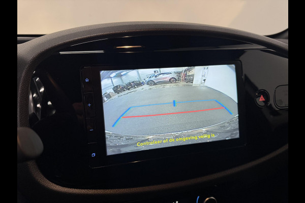 Toyota Aygo X 1.0 VVT-i Automaat Pulse Navigatie Apple Carplay/Android Auto Camera 17" Lichtmetalen Velgen Climate Control Adaptive Cruise Control Two Tone