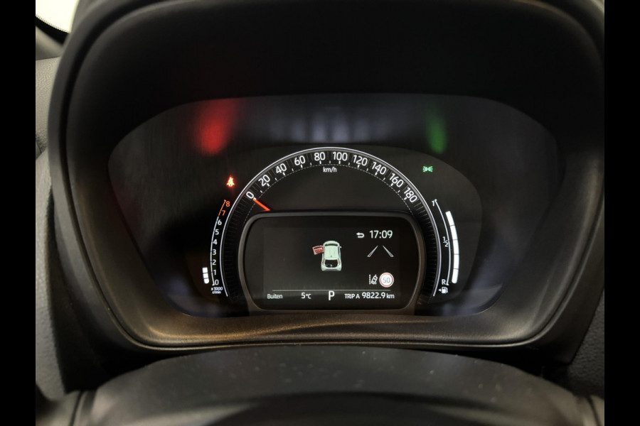 Toyota Aygo X 1.0 VVT-i Automaat Pulse Navigatie Apple Carplay/Android Auto Camera 17" Lichtmetalen Velgen Climate Control Adaptive Cruise Control Two Tone