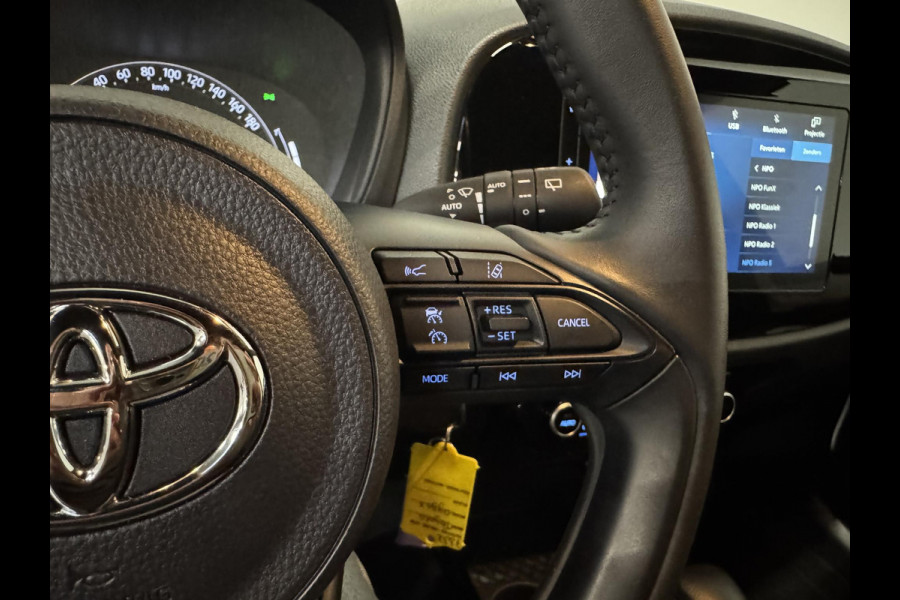 Toyota Aygo X 1.0 VVT-i Automaat Pulse Navigatie Apple Carplay/Android Auto Camera 17" Lichtmetalen Velgen Climate Control Adaptive Cruise Control Two Tone