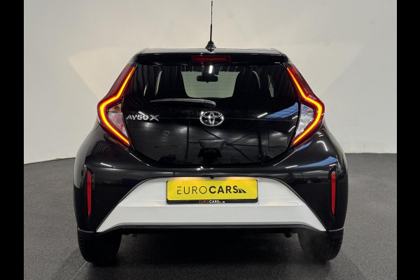 Toyota Aygo X 1.0 VVT-i Automaat Pulse Navigatie Apple Carplay/Android Auto Camera 17" Lichtmetalen Velgen Climate Control Adaptive Cruise Control Two Tone
