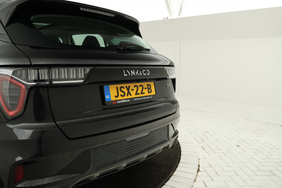 Lynk & Co 01 1.5 all black, navigatie, climate