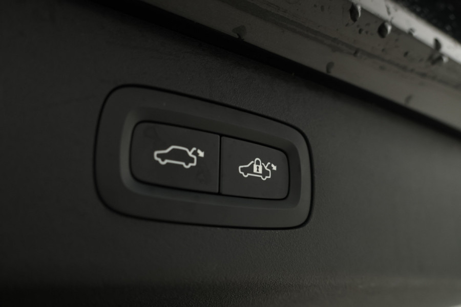 Lynk & Co 01 1.5 all black, navigatie, climate