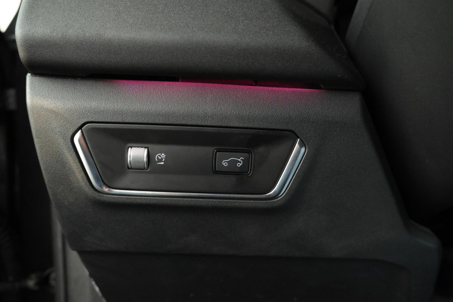 Lynk & Co 01 1.5 all black, navigatie, climate