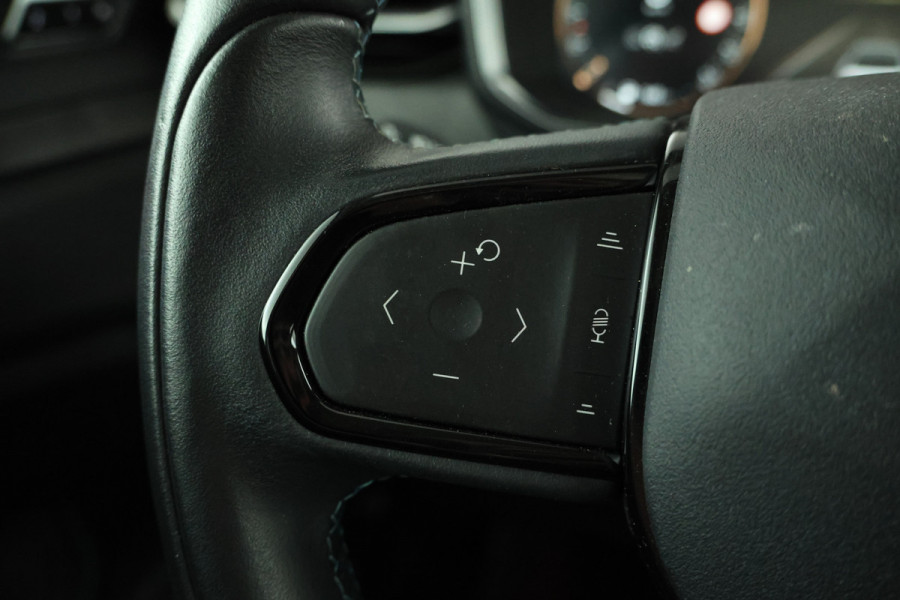 Lynk & Co 01 1.5 all black, navigatie, climate