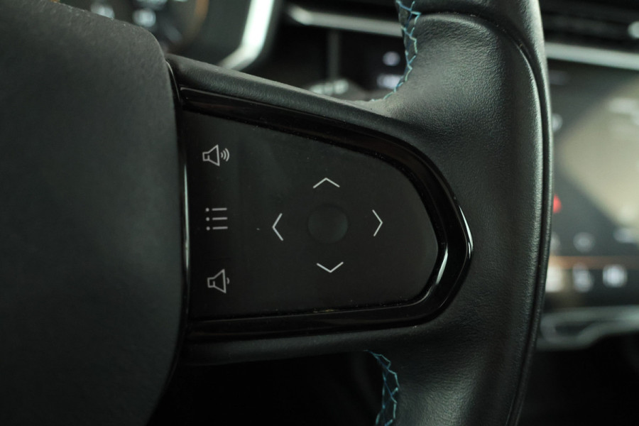 Lynk & Co 01 1.5 all black, navigatie, climate