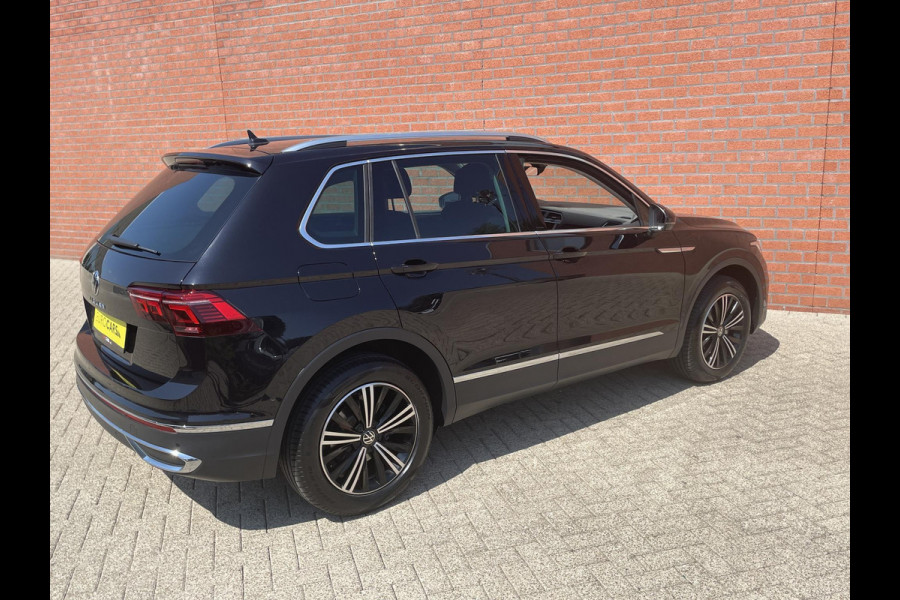 Volkswagen Tiguan 1.5 TSI 150pk DSG Elegance | Navigatie | Apple Carplay/Android Auto | Parkeersensoren | Camera | Adaptive Cruise Control | Stuur-en stoelverwarming | Matrix LED-koplampen | Virtual Cockpit | Getinte ramen | Climate Control | ErgoActive stoelen