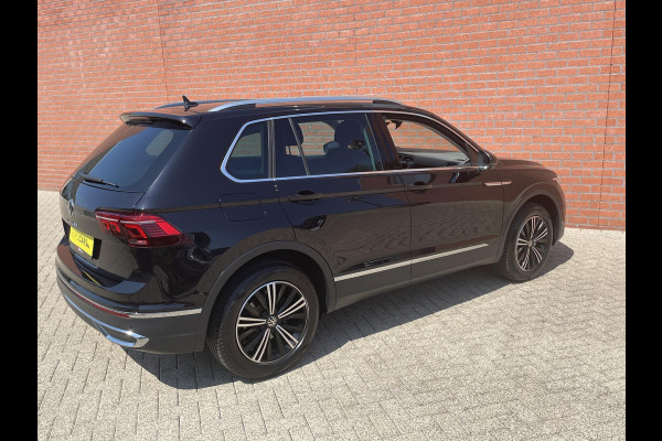 Volkswagen Tiguan 1.5 TSI 150pk DSG Elegance | Navigatie | Apple Carplay/Android Auto | Parkeersensoren | Camera | Adaptive Cruise Control | Stuur-en stoelverwarming | Matrix LED-koplampen | Virtual Cockpit | Getinte ramen | Climate Control | ErgoActive stoelen