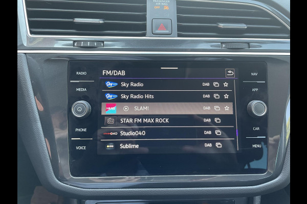 Volkswagen Tiguan 1.5 TSI 150pk DSG Elegance | Navigatie | Apple Carplay/Android Auto | Parkeersensoren | Camera | Adaptive Cruise Control | Stuur-en stoelverwarming | Matrix LED-koplampen | Virtual Cockpit | Getinte ramen | Climate Control | ErgoActive stoelen