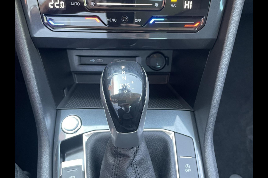 Volkswagen Tiguan 1.5 TSI 150pk DSG Elegance | Navigatie | Apple Carplay/Android Auto | Parkeersensoren | Camera | Adaptive Cruise Control | Stuur-en stoelverwarming | Matrix LED-koplampen | Virtual Cockpit | Getinte ramen | Climate Control | ErgoActive stoelen