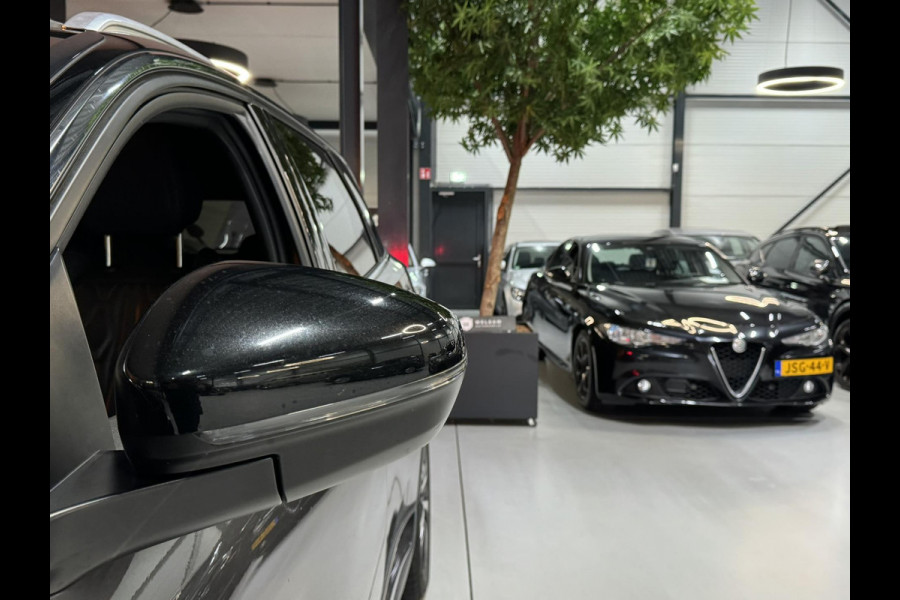 Peugeot 5008 1.6 e-THP GT-Line 7P Garantie Pano Memory Leder Blindspot StoelVW Elek Achterklep ACC Navi Clima Led Lane Rijklaar