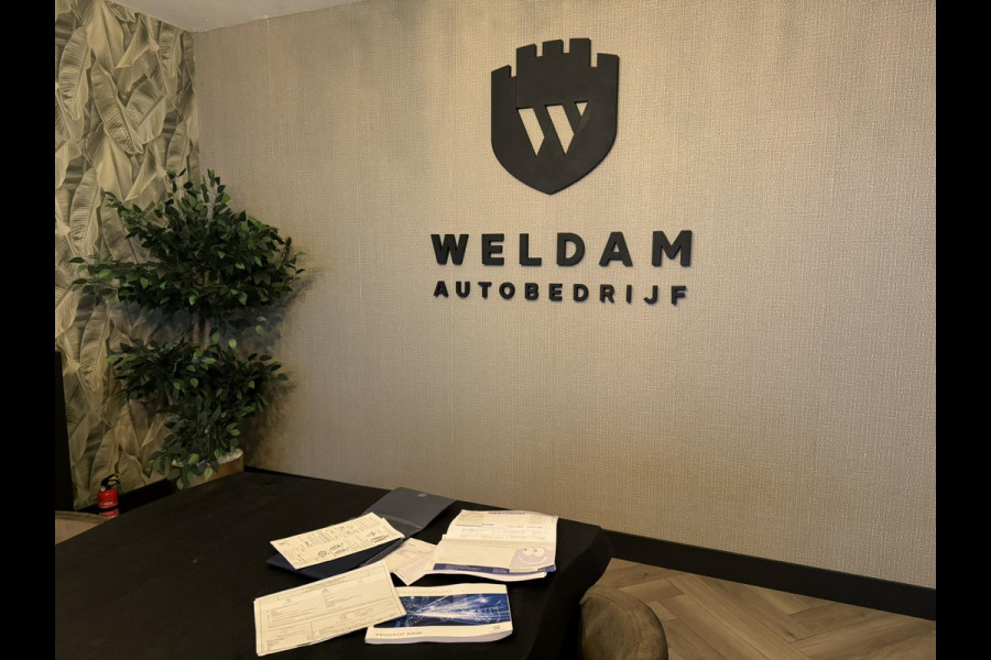 Peugeot 5008 1.6 e-THP GT-Line 7P Garantie Pano Memory Leder Blindspot StoelVW Elek Achterklep ACC Navi Clima Led Lane Rijklaar