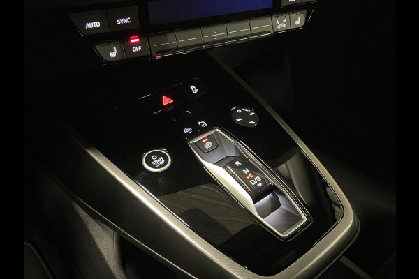 Audi Q4 e-tron 40 Advanced edition 77 kWh|TREKHAAK|ACC|APPLE CARPLAY|CAMERA|STOELVERW|NAVI|INCL BTW|NL-AUTO|1e EIG| NAP|