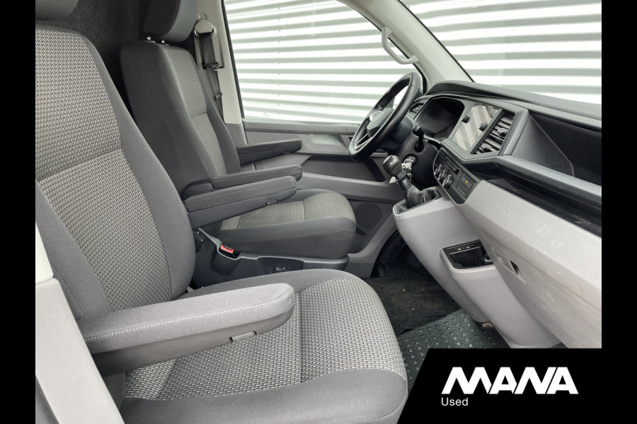 Volkswagen Transporter 2.0 TDI L2H1 Camera Cruise Trekhaak Voorruitverwarming