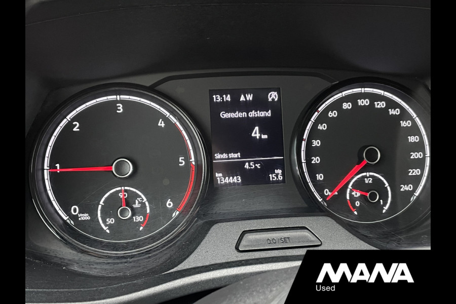 Volkswagen Transporter 2.0 TDI L2H1 Camera Cruise Trekhaak Voorruitverwarming