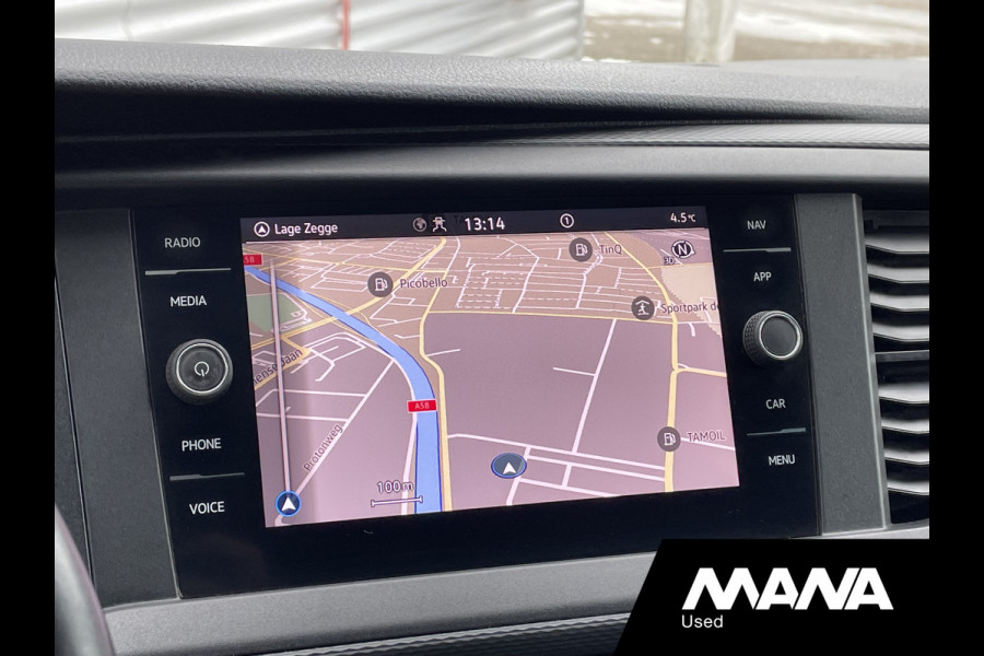 Volkswagen Transporter 2.0 TDI L2H1 Camera Cruise Trekhaak Voorruitverwarming
