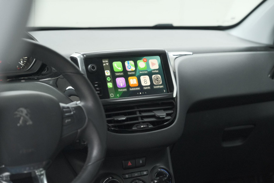 Peugeot 208 PureTech 82 Signature | Parkeersensoren | Apple CarPlay | Navigatie | Airco