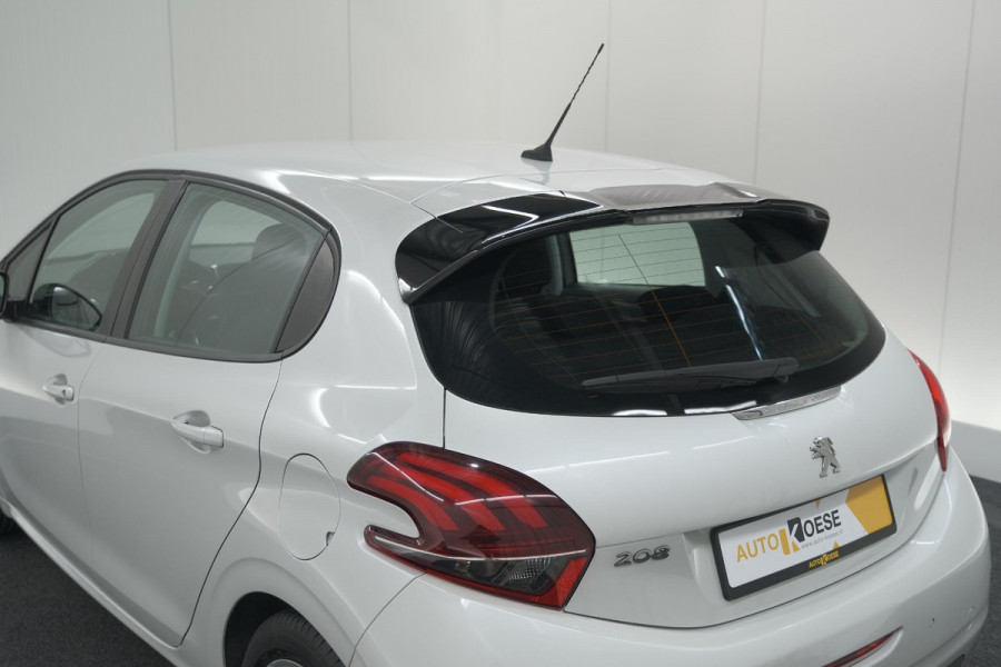 Peugeot 208 PureTech 82 Signature | Parkeersensoren | Apple CarPlay | Navigatie | Airco