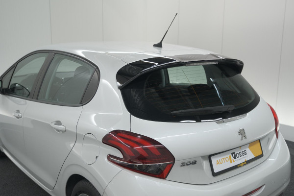 Peugeot 208 PureTech 82 Signature | Parkeersensoren | Apple CarPlay | Navigatie | Airco