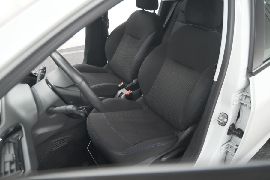 Peugeot 208 PureTech 82 Signature | Parkeersensoren | Apple CarPlay | Navigatie | Airco