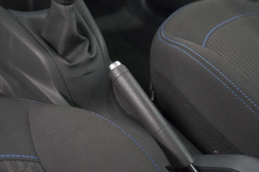 Peugeot 208 PureTech 82 Signature | Parkeersensoren | Apple CarPlay | Navigatie | Airco